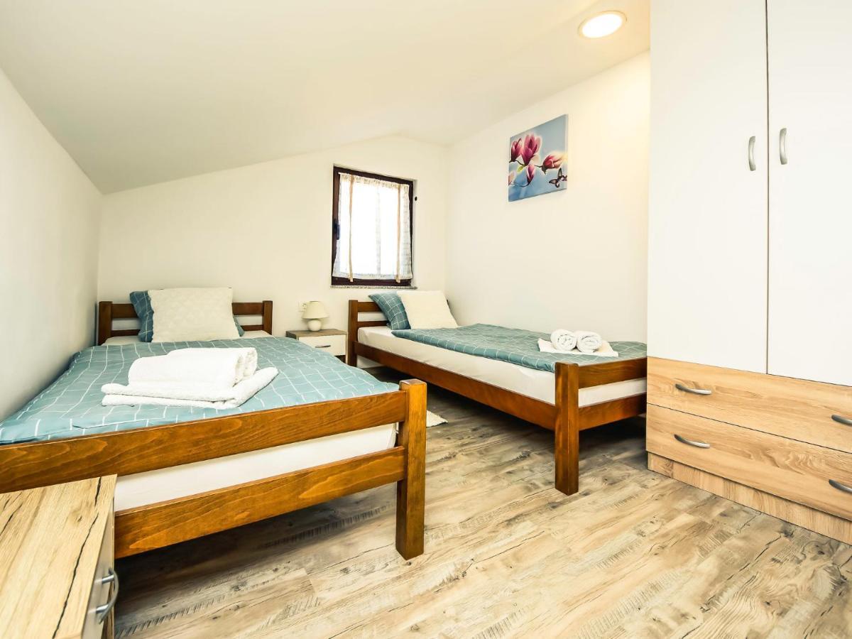 Apartment Matanovi Dvori-2 By Interhome Vir Ngoại thất bức ảnh